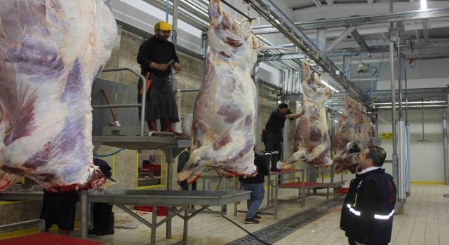 Erzincanda bayram öncesi et satış noktalarında gıda denetimi