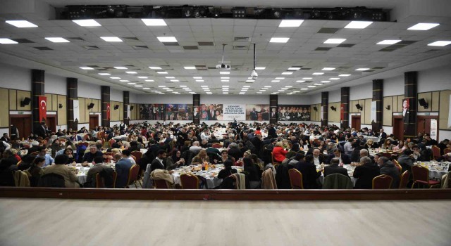 Esenyurt Belediye Başkanı Bozkurt, Smmm üyeleri ve hukukçularla iftarda buluştu