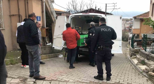 Eskişehirden Kocaeliye gelip babasının cansız bedeniyle karşılaştı