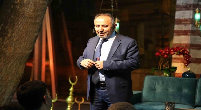 Eyüpsultanda ‘Türklerin Dini Serüveni söyleşisi yapıldı