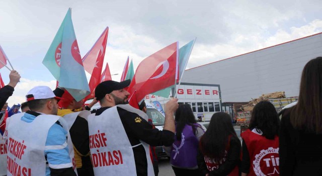 Fabrika işçileri eylemde