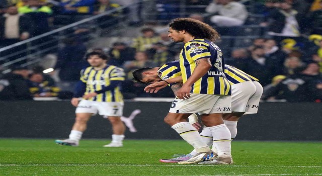 Fenerbahçe, bu sezonki 3. derbiyi de kazanamadı