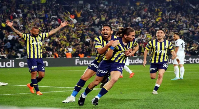 Fenerbahçe, geriye düştüğü maçlarda 20 puan topladı