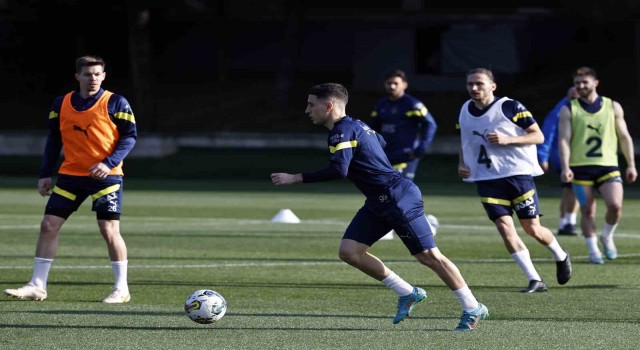 Fenerbahçe kupa mesaisine başladı