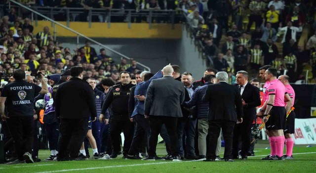 Fenerbahçeli yöneticilerden Atilla Karaoğlana tepki