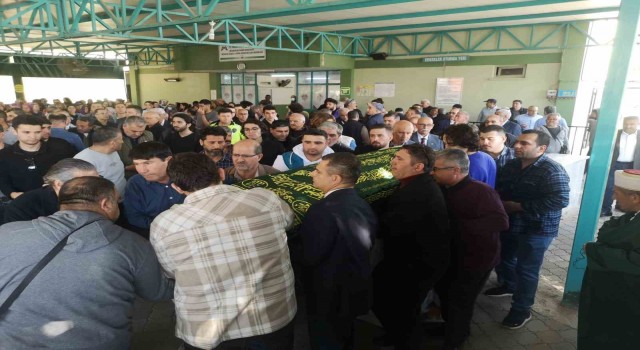 Fenomen annenin, kaleden düşen tıp fakültesi öğrencisi oğlu son yolculuğuna uğurlandı
