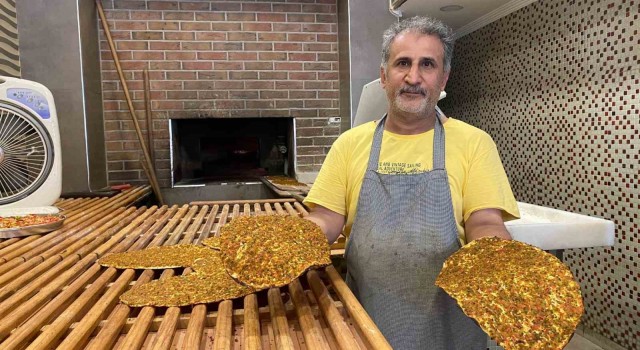 Gaziantepin Ramazan ayında da vazgeçilmeyen lezzeti lahmacun