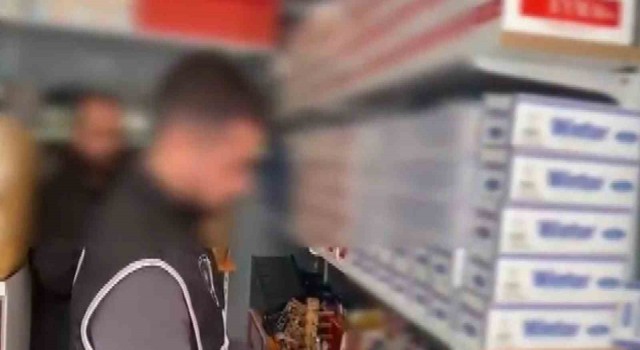 Gaziantepte 121 bin adet kaçak makaron ele geçirildi