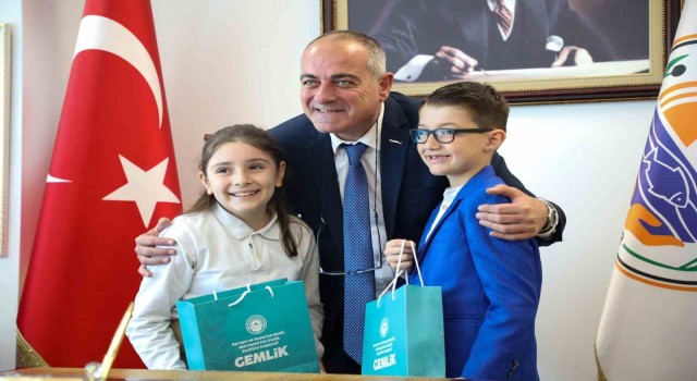Gemlikte Belediye Başkanlığı Pınar ve Eymene emanet