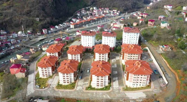 Giresunda selin yaraları sarıldı, selzedeler anahtarlarını alarak evlerine kavuştu