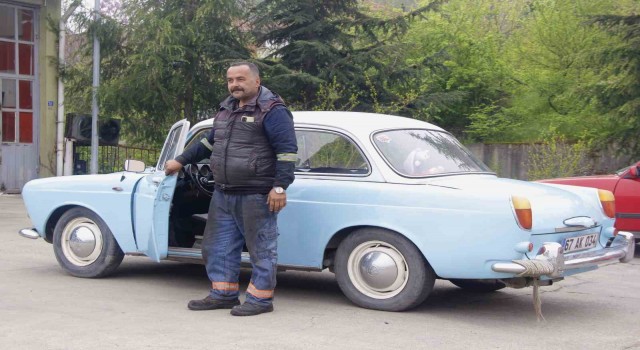Gözü gibi baktığı nostaljik aracına 350 bin lira istedi