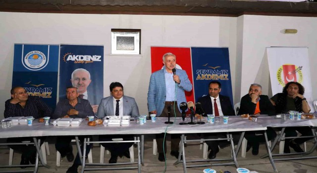 Gültak, gazetecilerle iftarda buluştu