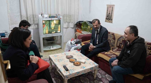 Gürsuda bayramlıklar başkandan