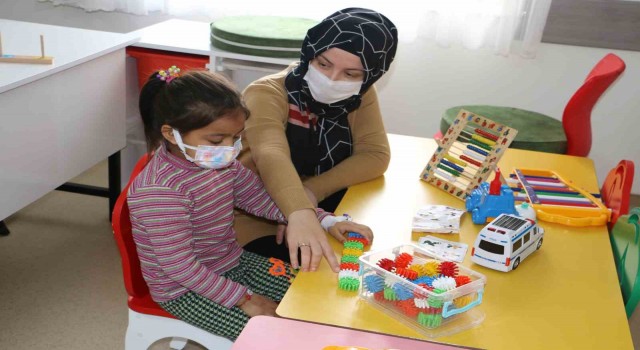 Hastanenin atıl durumda olan koridoru, kanser hastası çocuklara umut oldu