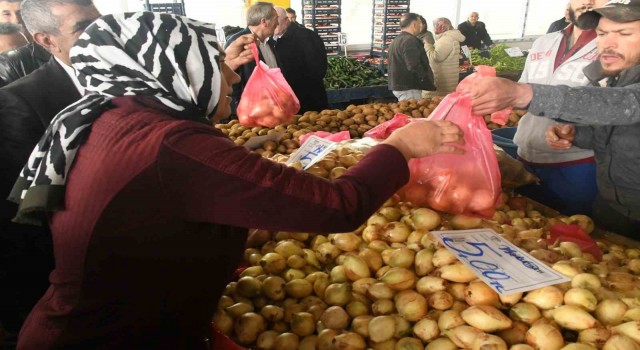 Haymanada kuru soğan 5 lira oldu