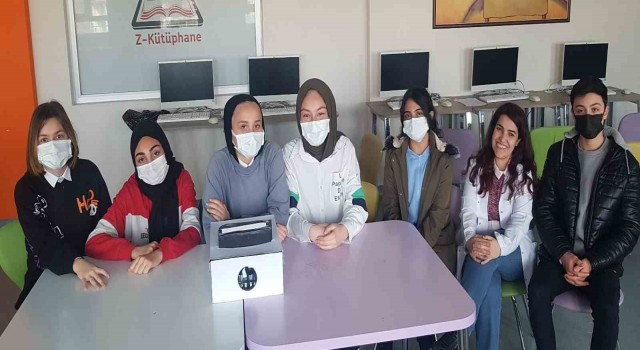 Hisarcıkta lise öğrencileri projeksiyon makinesi yaptılar