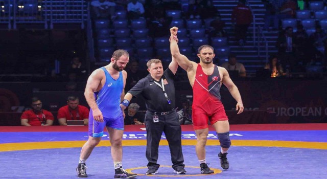 İbrahim Çiftçi, Avrupa Güreş Şampiyonasında bronz madalya kazandı