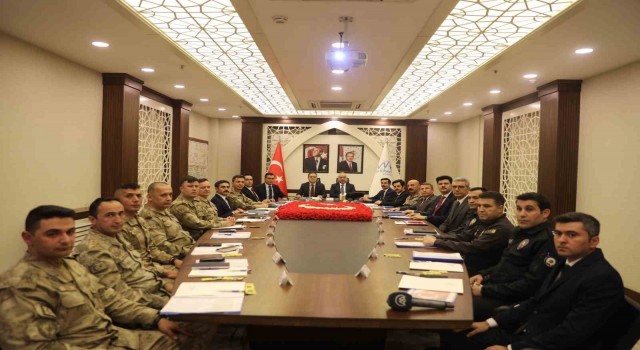 İçişleri Bakan Yardımcısı Ersoy Hakkaride
