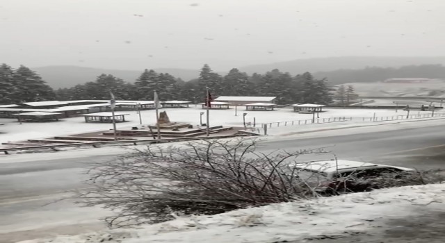 Ilgaz Dağında nisan ayında kar sürprizi