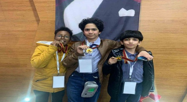 İlkokul ve lise öğrencilerinin “World Scholars Cup” başarısı