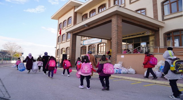 “İlkokullar Arası 1 Atık Çok Şeyi Değiştirir 2” atık toplama yarışması tamamlandı