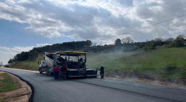 İlyasbey köyünün yolu sıcak asfalt oldu