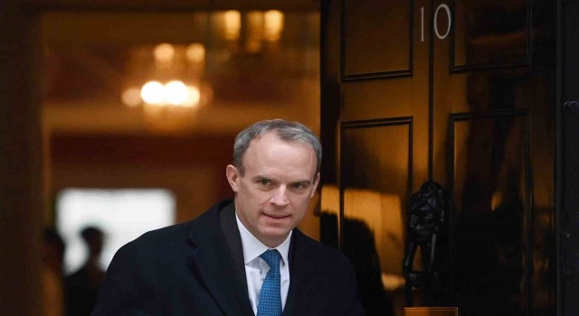 İngiltere Başbakan Yardımcısı Raab istifa etti