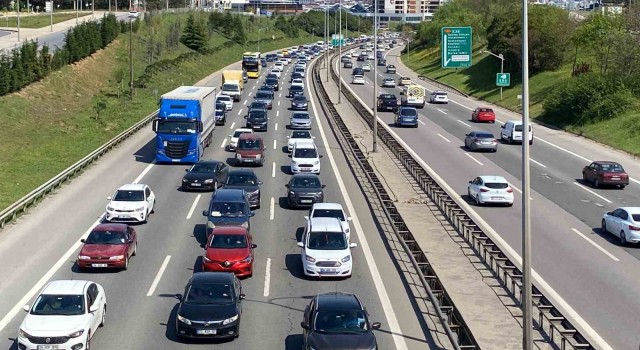 İstanbul Anadolu Yakasında trafik yoğunluğu yüzde 70e ulaştı