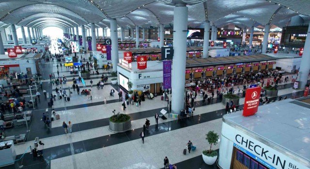 İstanbul Havalimanında bayram yoğunluğu