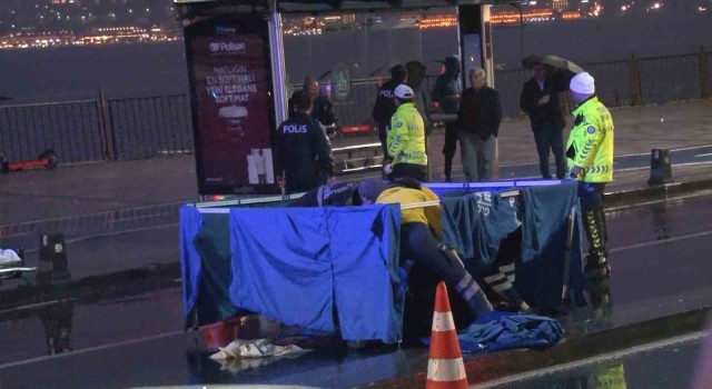 İstanbulda otomobilin altında kalan motosiklet sürücüsü hayatını kaybetti