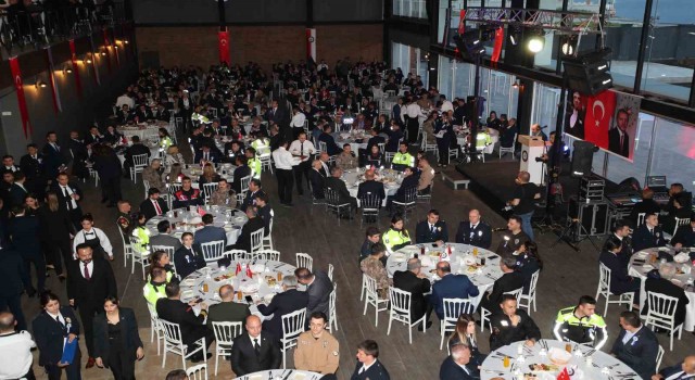 İzmir Emniyeti teşkilat mensuplarıyla iftarda buluştu