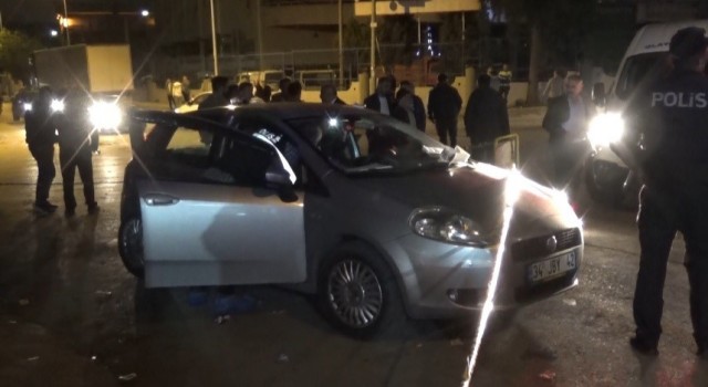 İzmirde 15 yaşındaki sürücünün karıştığı kaza anı kameraya yansıdı