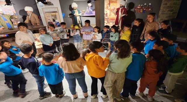 İzmirde Anadolu Masalları Atölyeleri devam ediyor