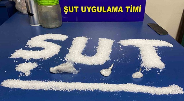 İzmirde ŞUT timinden uyuşturucu tacirlerine suçüstü