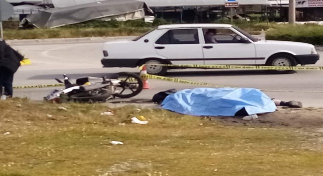 İzmirde trafik kazalarında 3ü motosiklet sürücüsü 4 kişi hayatını kaybetti