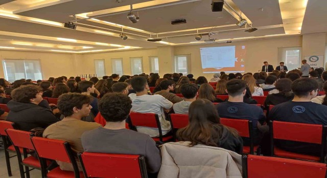 Jandarmadan öğrencilere ‘güvenli internet kullanımı bilgilendirmesi