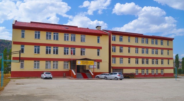Kahramanmaraş Depremi sonrası Giresunda riskli bulunan 5 okul binası boşaltıldı