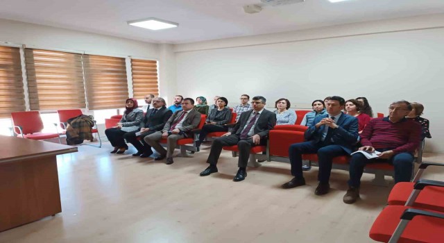 Kamu aracılığı ille yürütülen sağlık hizmetleri ele alındı