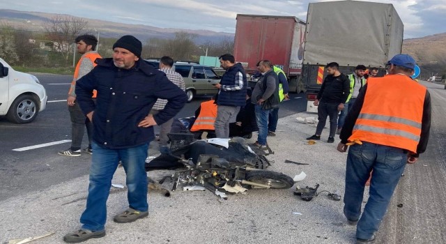 Bursa İnegöl'de Kamyonetin çarptığı motosiklet sürücüsü hayatını kaybetti