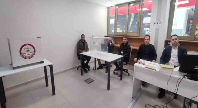 Kapıköy Gümrük Kapısında oy kullanma işlemi başladı