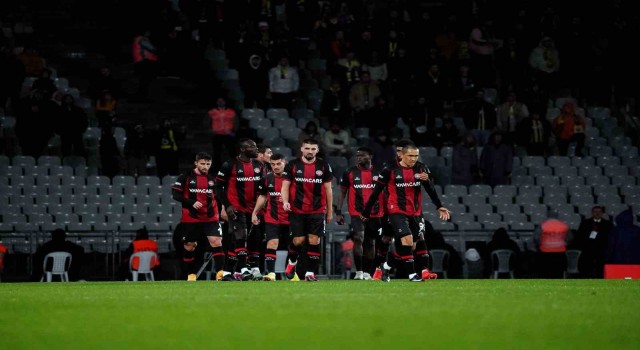 Karagümrükte 11 maçlık seri son buldu