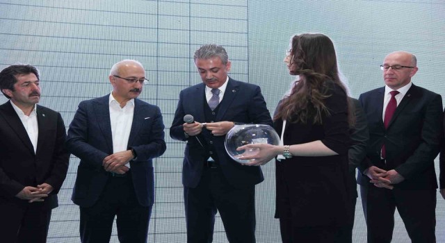 Karamanda 156 kentsel dönüşüm konutu hak sahiplerine teslim edildi