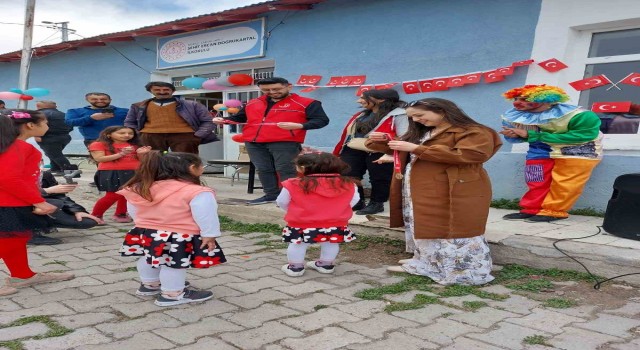 Karsta köy okulunda renkli 23 Nisan kutlaması