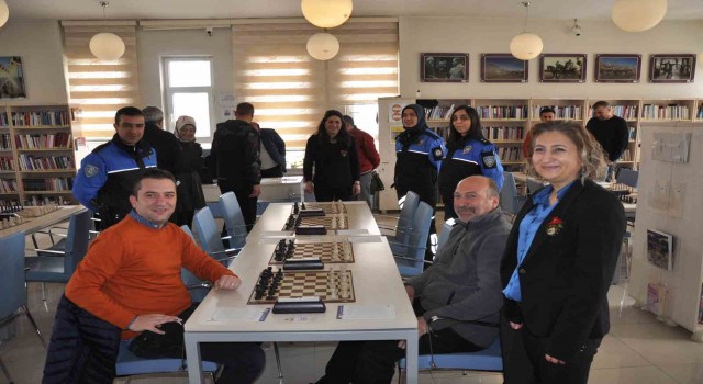 Karsta Satranç Turnuvası yoğun ilgi gördü