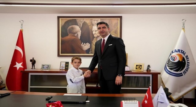 Kartallı çocuklar 23 Nisan coşkusunu doyasıya yaşadı