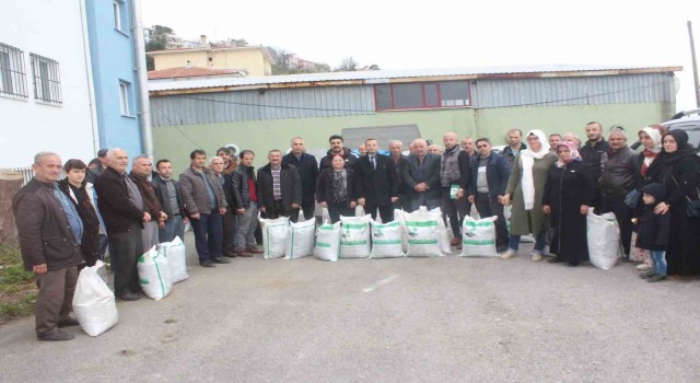 Kastamonuda 3 ton solucan gübresi dağıtıldı