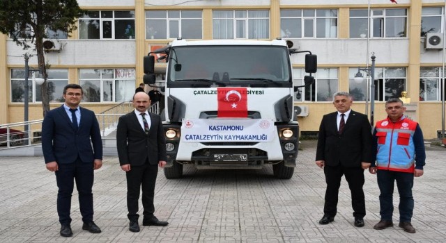 Kastamonudan deprem bölgesine Ramazan kolisi yardımı
