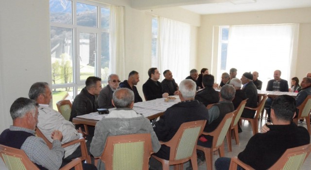 Kaymakam Başar, deprem konutlarını inceledi