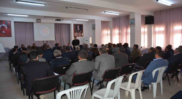 Kaymakam Okumuş, muhtarlarla buluştu
