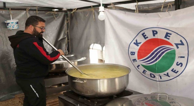 Kepezin sahra mutfağı deprem bölgesinden ayrılmadı